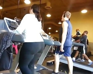 Candid ass gym booty